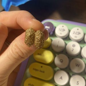 Stella Dot deco studs